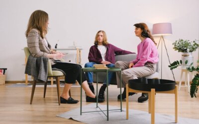 What Happens When Your Partner Won&rsquo;t Go to Couples Therapy?